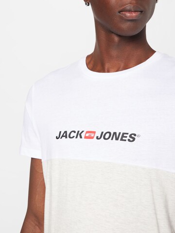 Tricou de la JACK & JONES pe alb