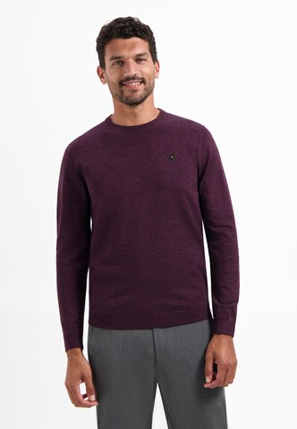 No Excess Pullover in Rot: Vorderseite