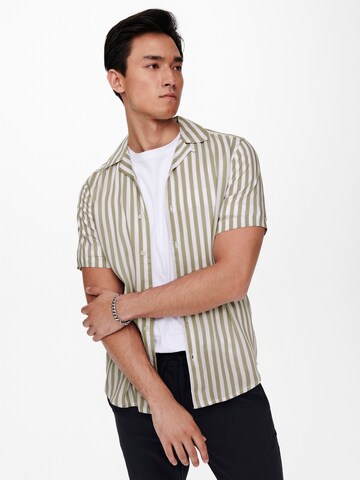 Only & Sons - Ajuste confortable Camisa 'Wayne' en gris
