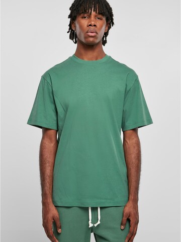 T-Shirt Urban Classics en vert : devant