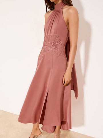 Lipsy Avondjurk in Roze