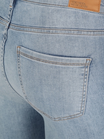 Vero Moda Curve Skinny Jeans 'VMPHIA' in Blue