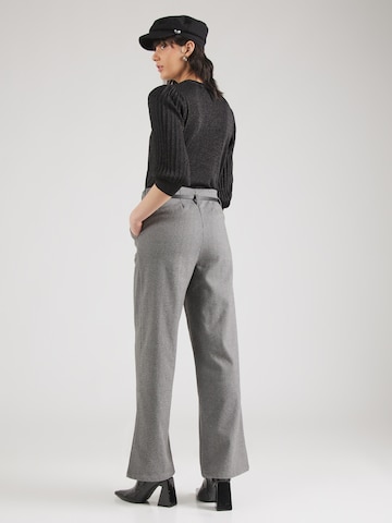 regular Pantaloni 'Mareen' di ABOUT YOU in grigio