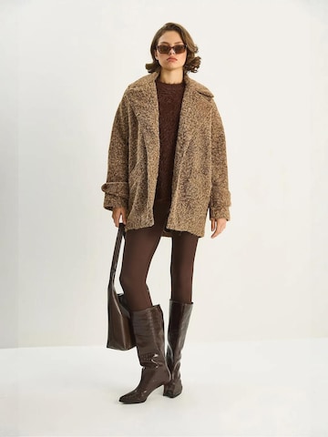 Cappotto di mezza stagione di Bianco Lucci in marrone