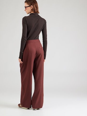 ABOUT YOU Flared Pantalon 'Palmer' in Bruin