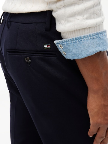 TOMMY HILFIGER Regular Pantalon 'New York Label' in Blauw