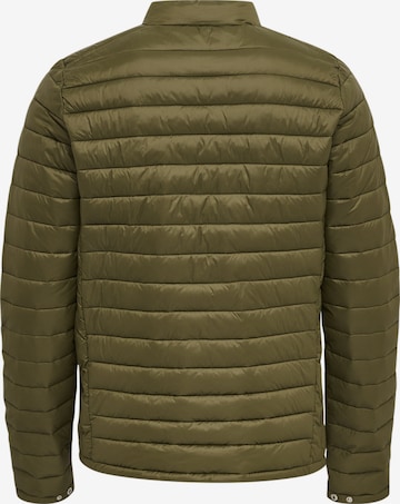 Veste mi-saison Hummel en vert