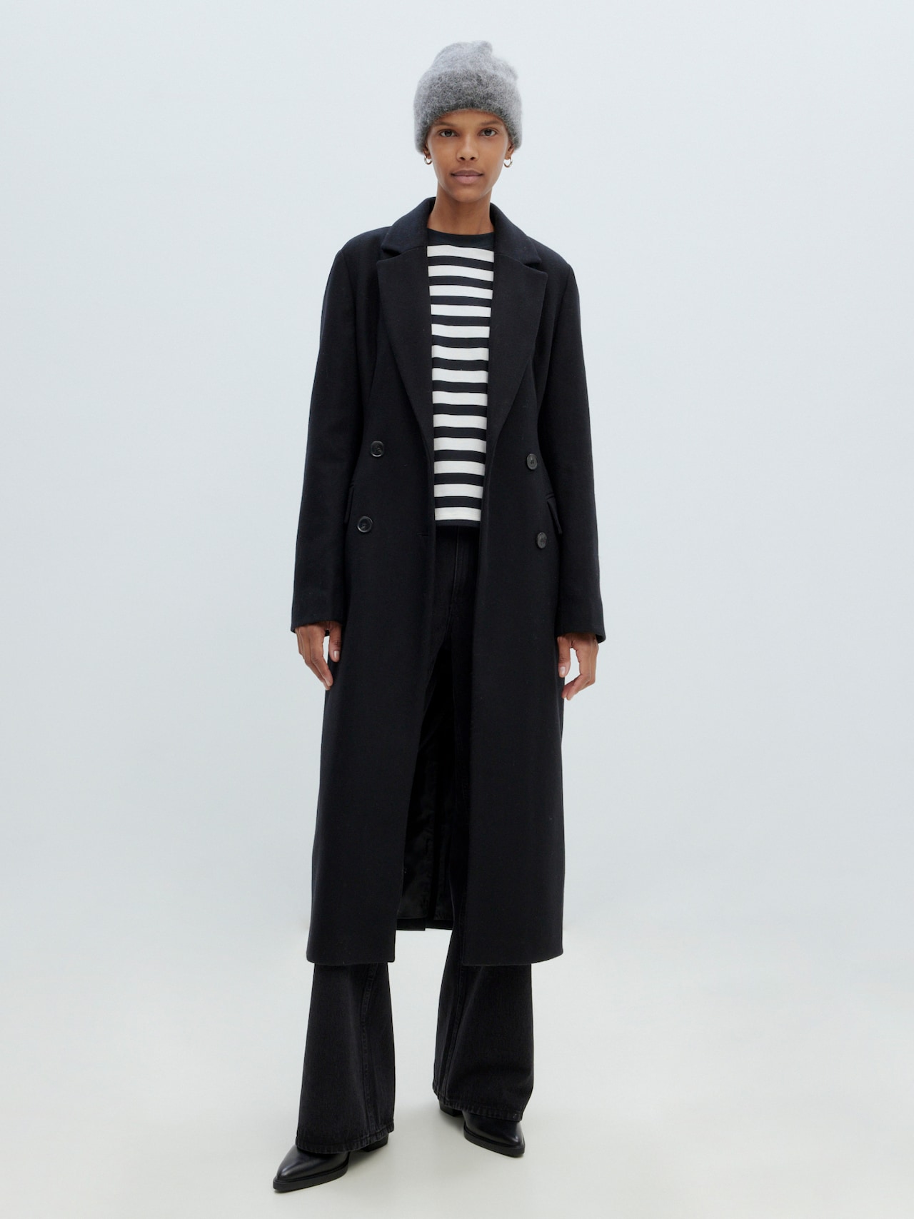 EDITED Produkte Shirt 'Delfia' schwarz