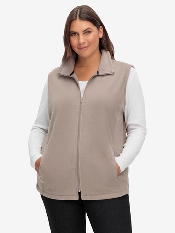 SHEEGO Vest in Beige: front