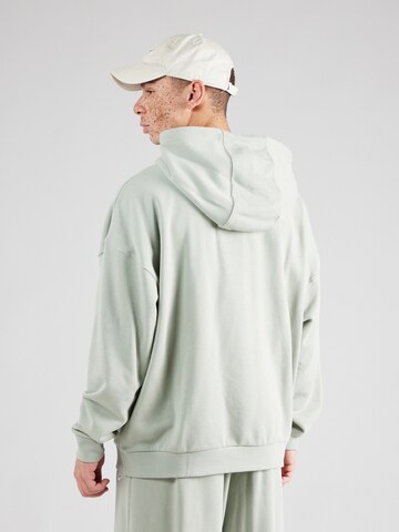 Nike Sportswear Sweatshirt 'CLUB' in Green