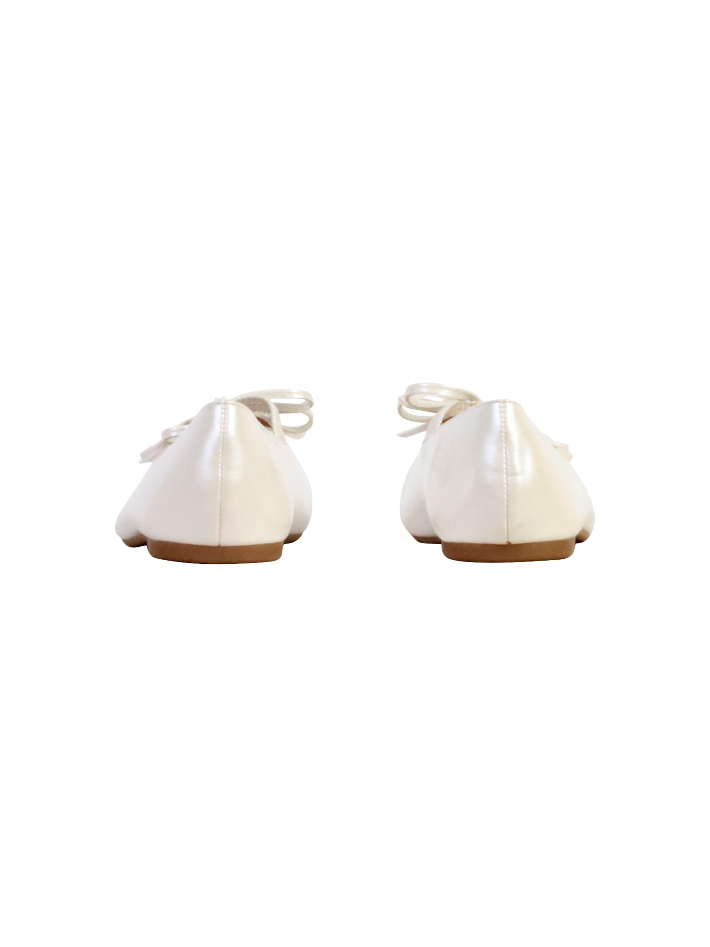Ballerina 'Supermodische Ballerinas für Kinder mit Gummizügen' di POTI PATI in bianco
