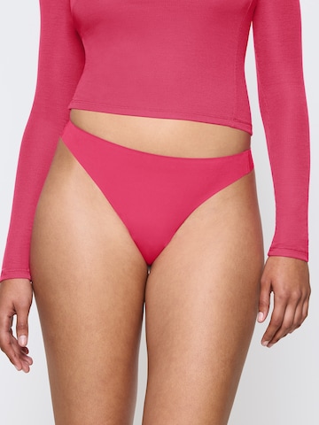 TRIUMPH String ' Red Label Smart Invisible ' in Pink: Vorderseite