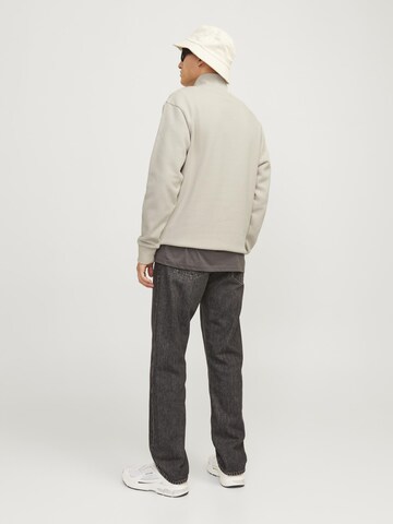 aprel Sweatshirt in Grey