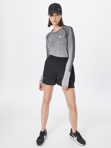 T-shirt fonctionnel 'GG12 ' Hummel en gris