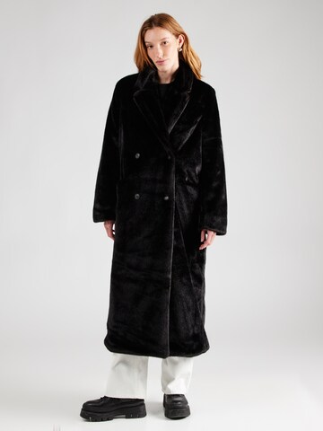 WEEKDAY Winter coat 'Kyou' in Black: front