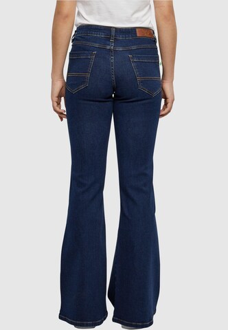 Urban Classics Flared Jeans in Blau