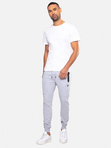 Effilé Pantalon 'Tristain' Threadbare en gris