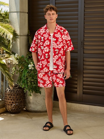 Next Σορτσάκι-μαγιό σε κόκκινο