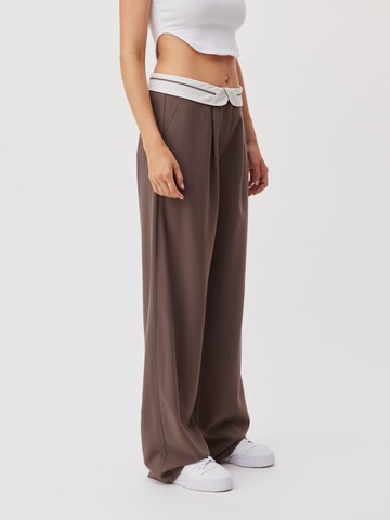 Loosefit Pantalon 'Alannah' LeGer by Lena Gercke en gris