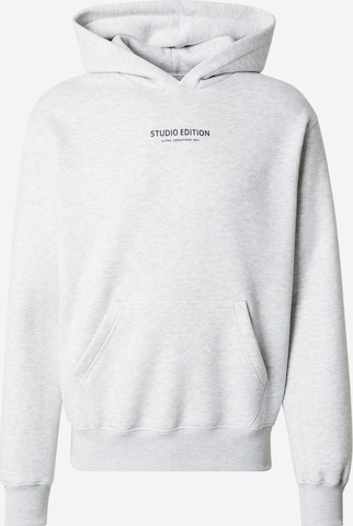 Felpa 'Studio Edition' di ALPHA INDUSTRIES in grigio: frontale