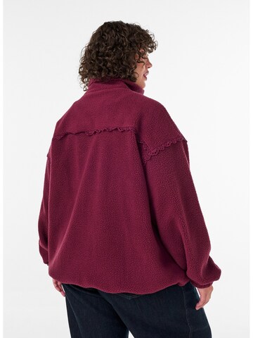 Veste en polaire Zizzi en rouge