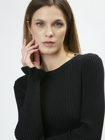 Pullover di Influencer in nero