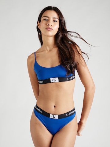 Calvin Klein Underwear Стринг в синьо