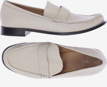COS Flats & Loafers in 39 in White: front