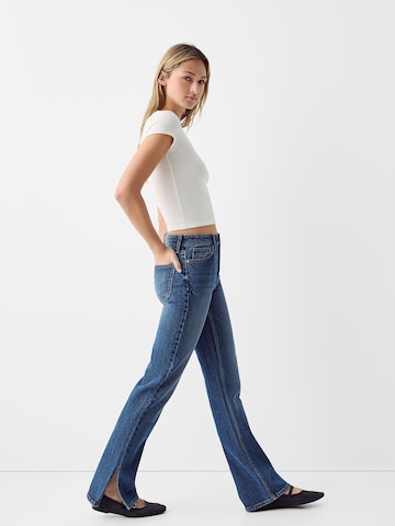 Bershka Regular Jeans in Blau