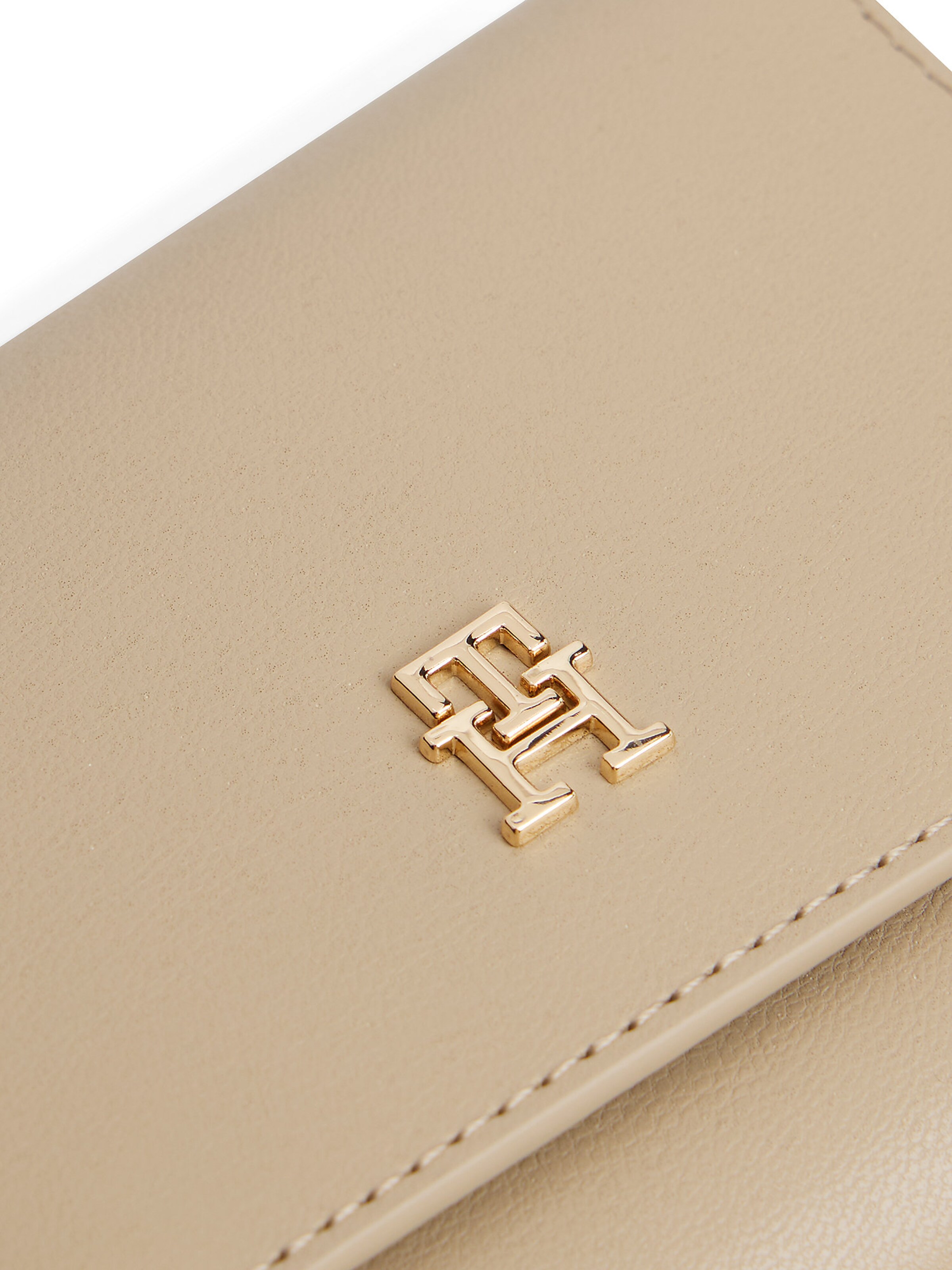 TOMMY HILFIGER Wallet in Beige