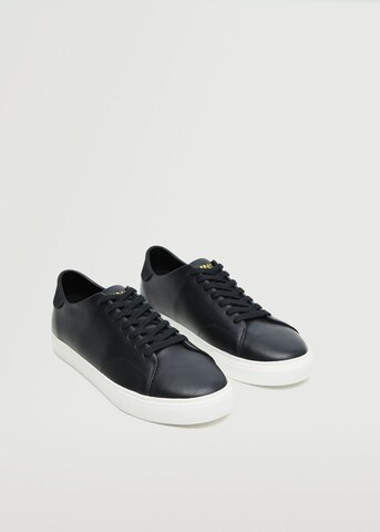 MANGO MAN Sneakers laag 'Less' in Zwart