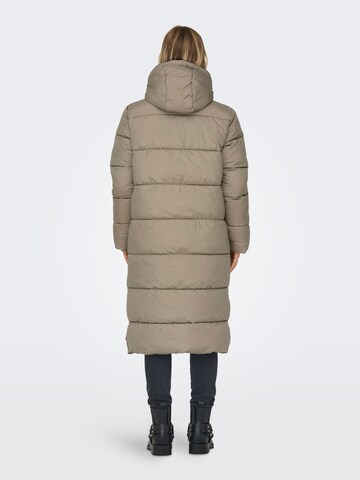 ONLY Vinterfrakke i beige