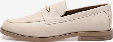 INUOVO Classic Flats in Beige