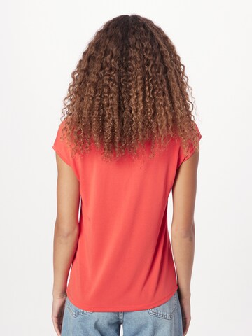 Maglietta 'KAMALA' di PIECES in rosso