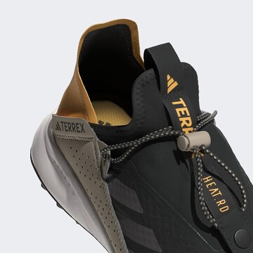 ADIDAS TERREX Lage schoen 'Voyager 21' in Grijs