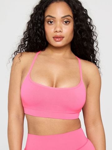 Fabletics BH 'SLEEK SEAMLESS STRAPPY LOW IMPACT BRA' in Pink: Vorderseite