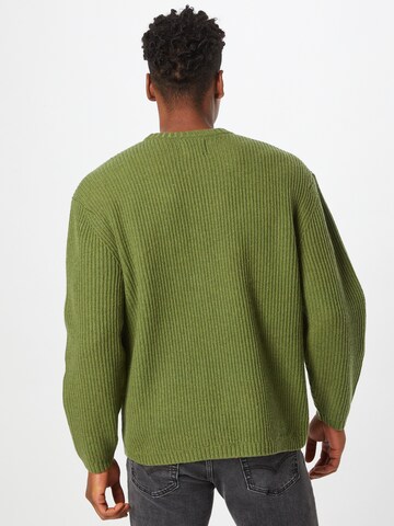 LEVI'S ® Trui 'Battery Crewneck Sweater' in Groen