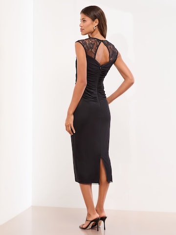 Lipsy Koktélruhák - fekete