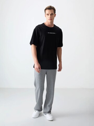 Tommy Life Shirt in Black