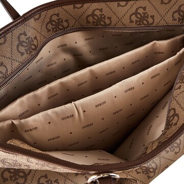 GUESS Shopper in Braun
