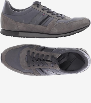 TOMMY HILFIGER Sneakers & Trainers in 43 in Grey: front