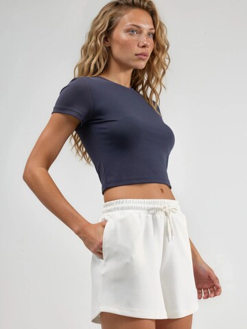 Busem Loose fit Trousers in White