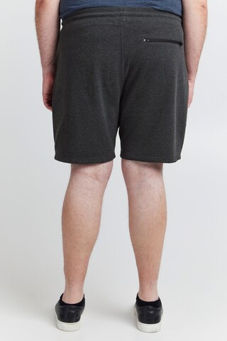 !Solid Regular Sweatshorts 'Taras' in Grau