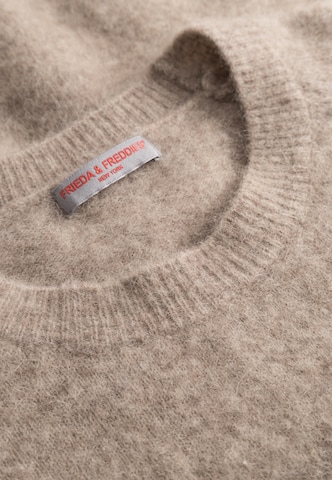 Frieda & Freddies NY Sweater in Beige