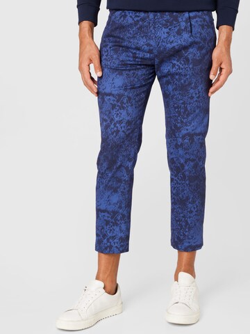 DRYKORN Regular Pleat-Front Pants 'JOAH' in Blue: front