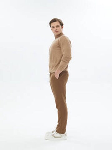 KİP Slimfit Chino in Bruin