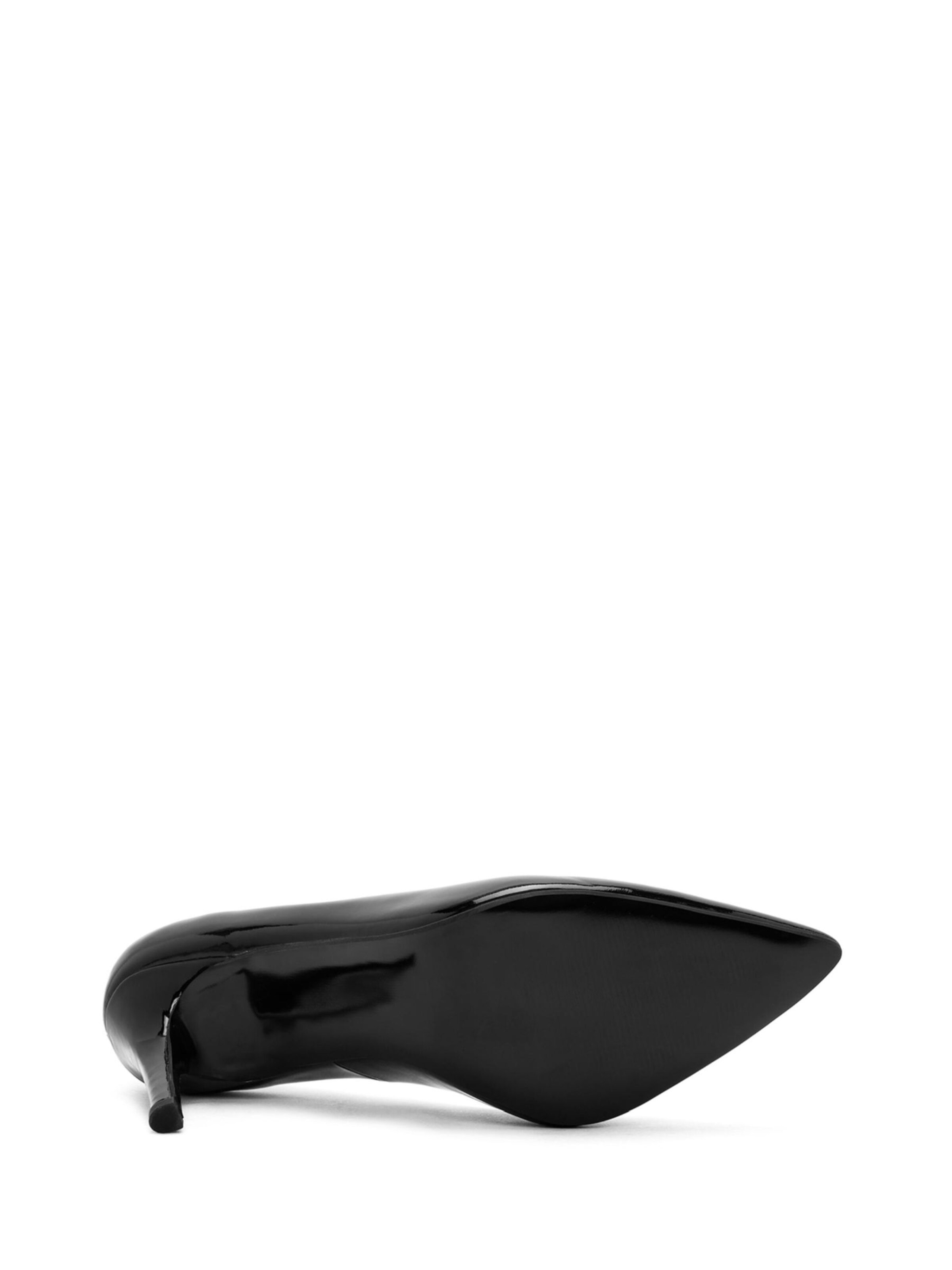 Derimod Pumps in Black