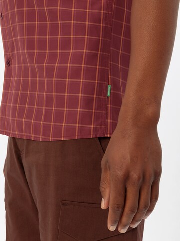 VAUDE Regular fit Athletic button up shirt 'Albsteig III' in Red