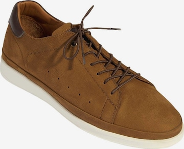 Chaussure basse 'Beleg' Desa en marron : devant