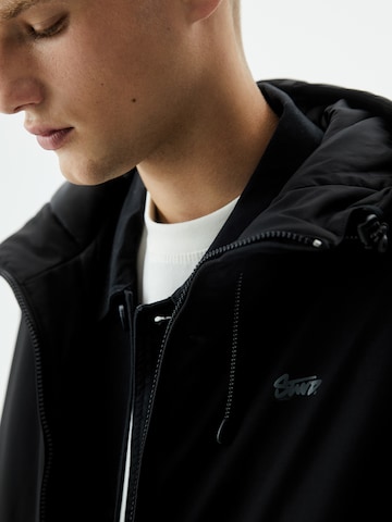 Pull&Bear Between-season jacket in Black